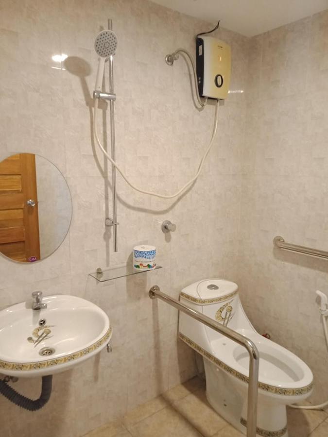 Roxas  La Primera Grande Beach Resort מראה חיצוני תמונה
